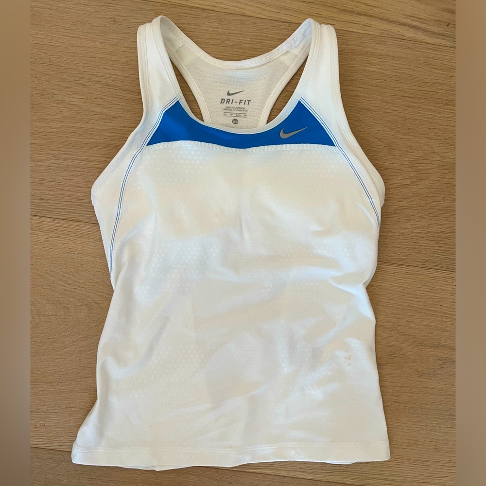 Nike DRI-FIT Women’s Tank Top Halter Top size XS never worn excellent condition